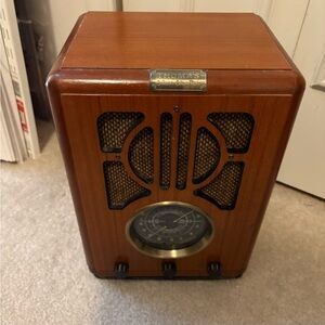 ITEM NO. 49: Thomas American Series Radio/Cassette Tape Player No. 3222. Wooden.